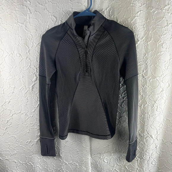 Lululemon Two-Tone Ribbed Running half Zip - Picture 3 of 8